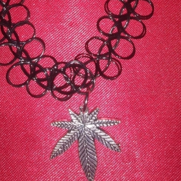 Marijuana leaf charm bracelet, 420 Charm Bracelet, Weed Leaf Charm - Picture 2 of 2